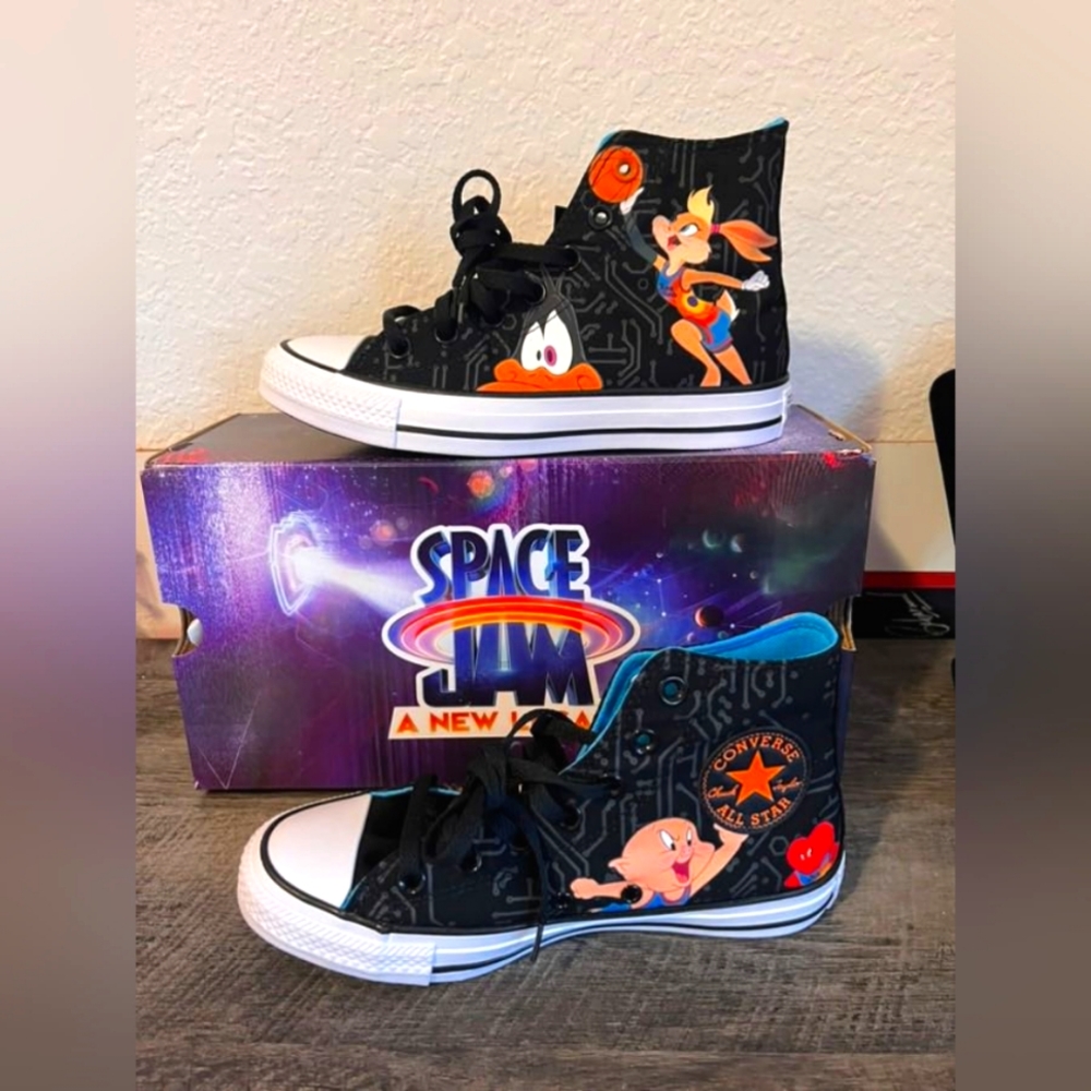 Looney Tunes Converse